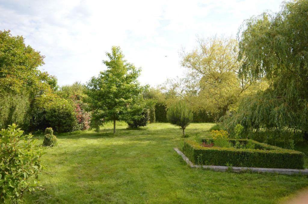 Mont Voyageur Bed & Breakfast Sains Exterior photo
